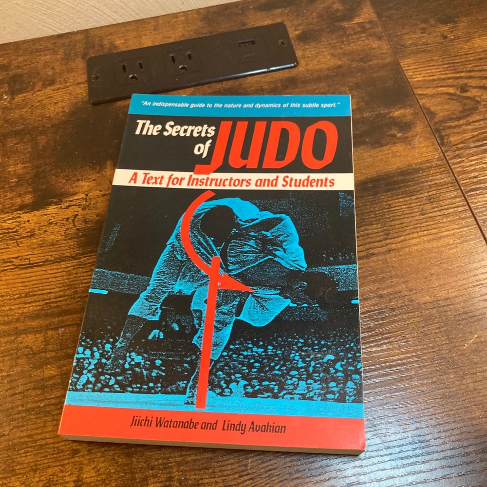 The Secrets of Judo Watanabe Avakian Martial Arts Book 1993 Paperback 080481631X